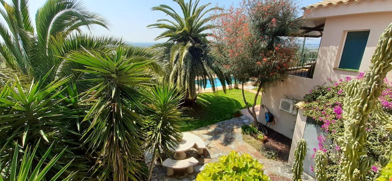 Suite & Spa Panoramic Olivars Pau エクステリア 写真