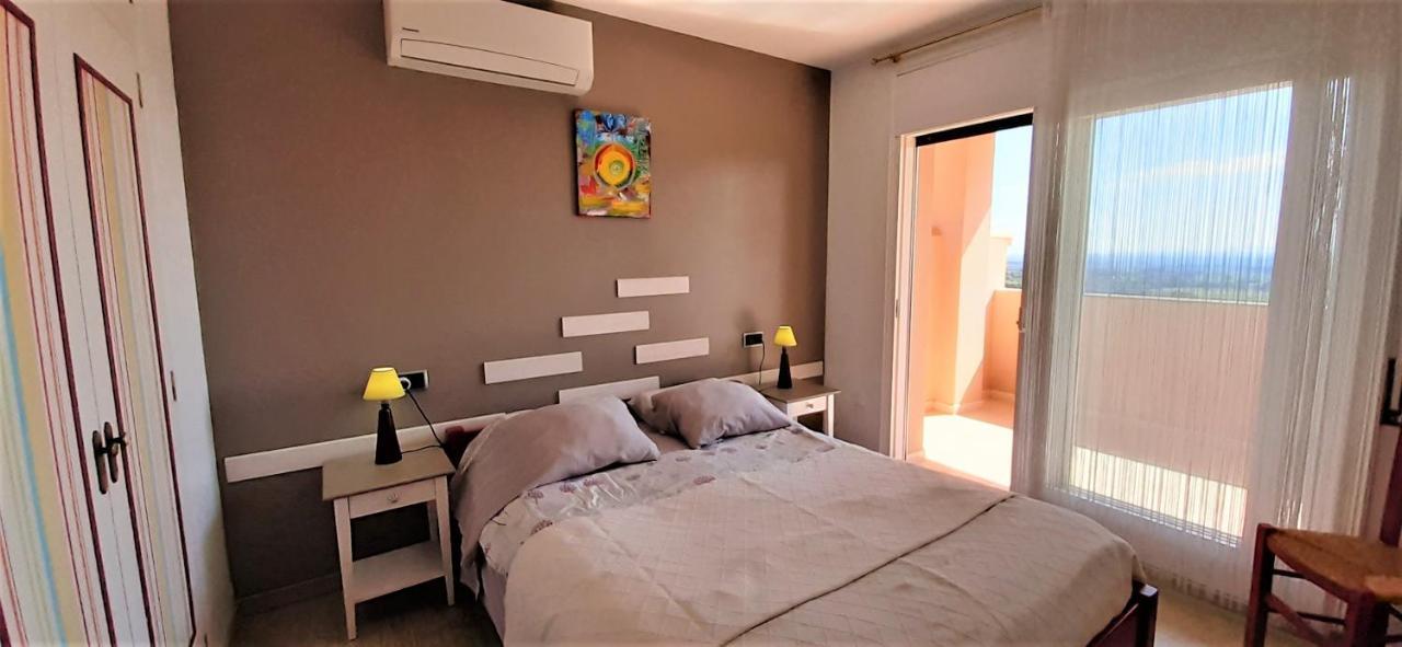 Suite & Spa Panoramic Olivars Pau エクステリア 写真